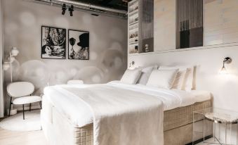 Cousins Boutique Hotel