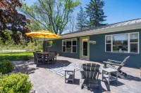 Delightful Loon Lake Retreat