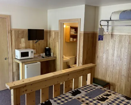 Sportsmen Motel Hotels in Allamakee County