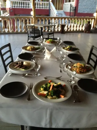 Asham Africa Hotel and Resort Отели в г. Дэбрэ-Зэйт