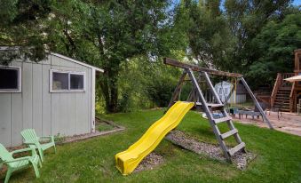 Close to Trails, Parks & Open Space! Amazing Yard!