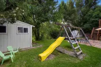 Close to Trails, Parks & Open Space! Amazing Yard! - Mountain view