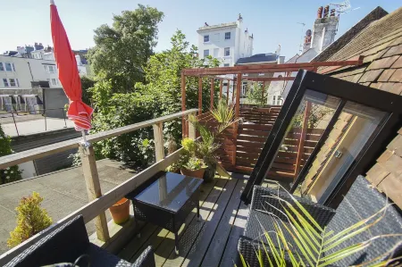 Marine Gardens - Central - by Brighton Holiday Lets