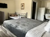Paris Extended Stay Suites Hotels in Lamar County