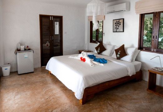 3. 레이지 데이 더..