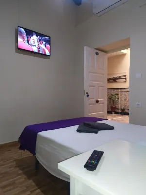 Pension Azahar Hotels in Metropolitan Area of Seville
