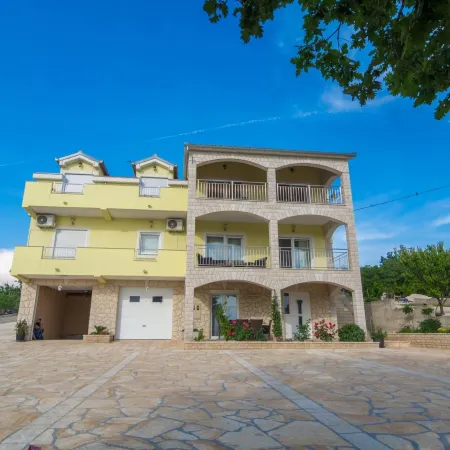 Villa Balen Zadarvillas Отели в г. Лисичић