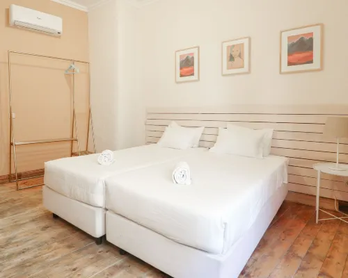 Tilia Hostel Hotels in Faro