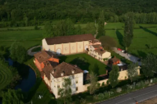 มูเซลลา ไวเนอรีแอนด์เรอเล โรงแรมใน