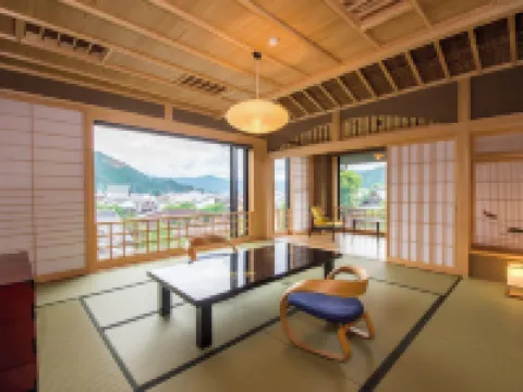 料亭旅館 八ツ三館 飛騨のホテル