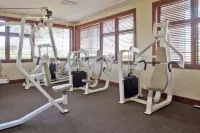 Maui Coast Hotel - Gym