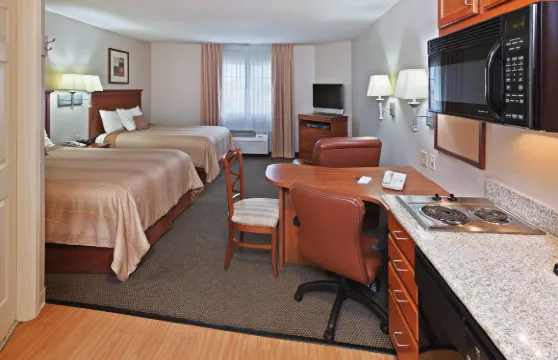 Candlewood Suites 威奇託福爾斯瀑布@洪夫人街