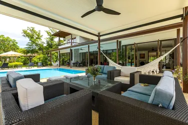 รูปภาพของวิลล่าสุดหรูขนาดใหญ่ 6 ห้องนอนบนสนามกอล์ฟ (พีเอชเจ)