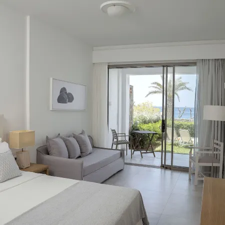 Maritimo Beach Hotel