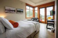 Sproat Lake Landing Resort Hotel a Port Alberni