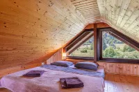 Family Friendly Kra Evec Lodge