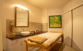 Tree of Life Eila Art Hotel