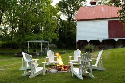 South Court Inn