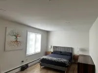 Modern Vacation home. Close to The Hamptons Hotels in Mastic