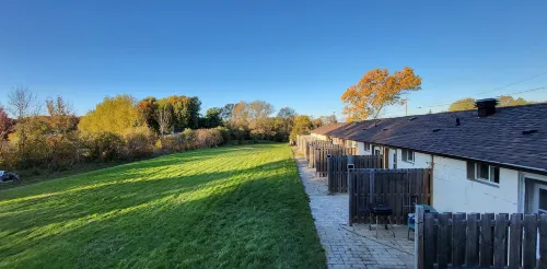 Happyland Inn Hotels in Severn