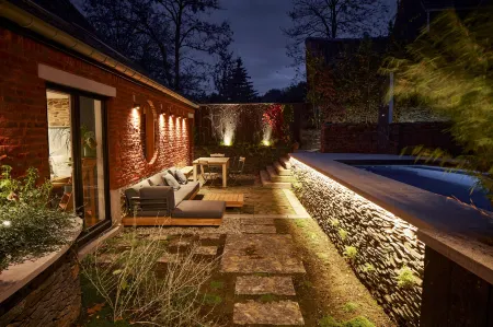 Charly 132 Отели в г. Нивель