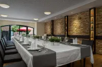 Classicx Landhaus & Hotel - Bed & Breakfast Hotels in Gau-Bickelheim
