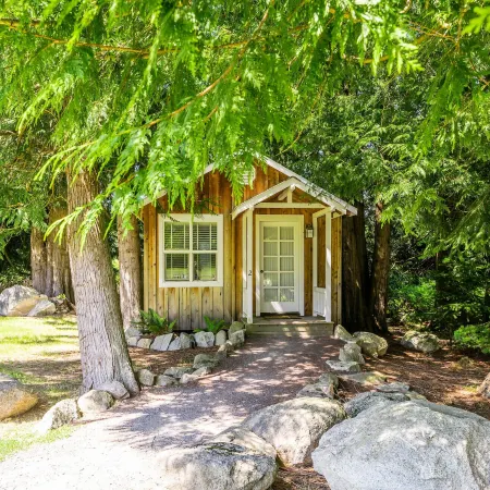 Lopez Farm Cottages & Tent Camping