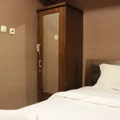 Chic and Cozy 2Br Apartment at Pinewood Jatinangor Near Jatos Hotels near ALCATRAZ