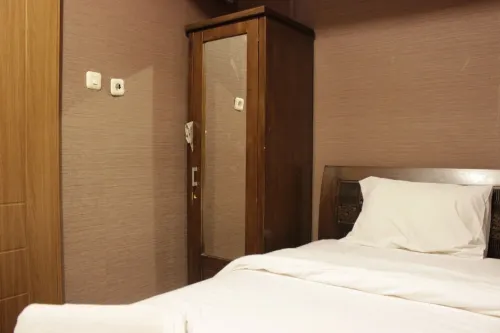 Chic and Cozy 2Br Apartment at Pinewood Jatinangor Near Jatos - parking
