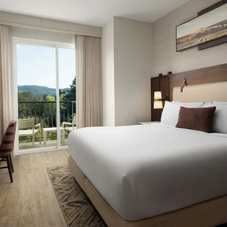 The Knoll Hotel Napa Valley, Tapestry by Hilton