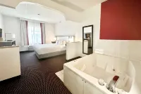 Ramada by Wyndham Columbia - Pysäköinti