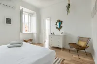 เดอะ คอลเลอร์ โฮสเทล