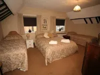 The Manor Arms Hotels in North Perrott