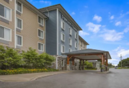 Days Inn & Suites by Wyndham Lindsay