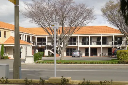 Lugano Motor Lodge Отели рядом с достопримечательностью «Marlborough Museum»