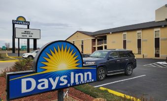 Days Inn by Wyndham Lawton