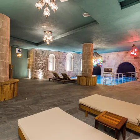 Imperial Cave Suites & Spa