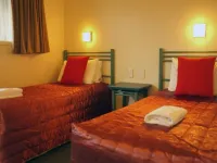 Birchwood Spa Motel فنادق في هوروهورو