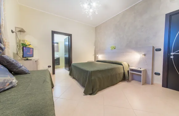 薩蘭託紅色住宿加早餐旅館