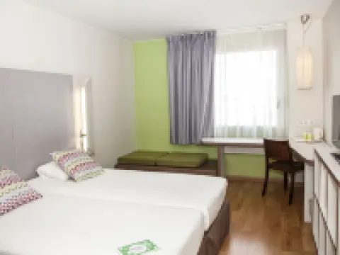 Travelodge Barcelona Cornellà Fira Hotels near Cornellà