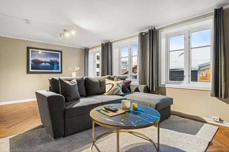 Enter Tromsø Apartment Hotel Отели рядом с Аэропорт Тромсё