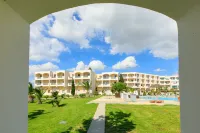 Sovereign Beach Hotel - إطلالة على البحر