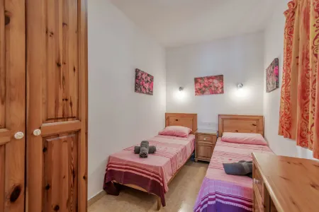 Harbour Lights Seafront 2 Bedroom Apartments with Panoramic Sea Views - by Getawaysmalta