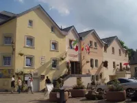Logis Gourmet & Relax Hotel de La Sure Hotels near Auto-Pédestre Boxhorn