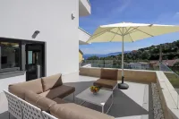 Modena Maris Apartments Hotels in Ika