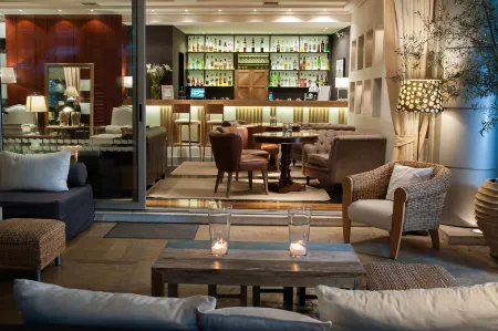 Sea View Cityscape Hotel Отели в г. Глифада