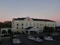 Super 8 by Wyndham Peterborough