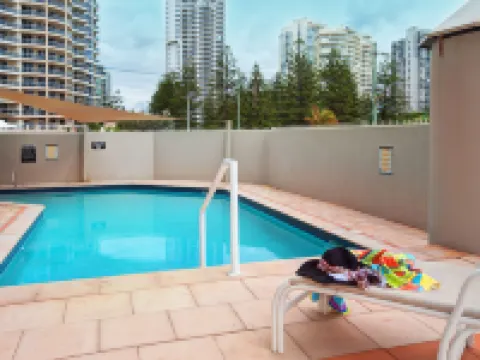 Golden Sands on the Beach - Absolute Beachfront Apartments Hotels in Main Beach