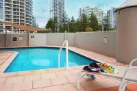 Golden Sands on the Beach - Absolute Beachfront Apartments