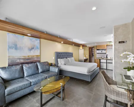 14 West Laguna Beach Hotels in Laguna Beach